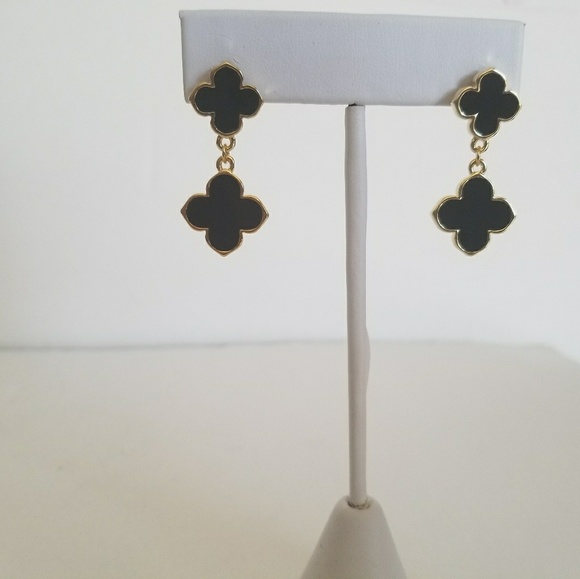 Brand new gold plated necklace,black enamel clover - Picture 2 of 8